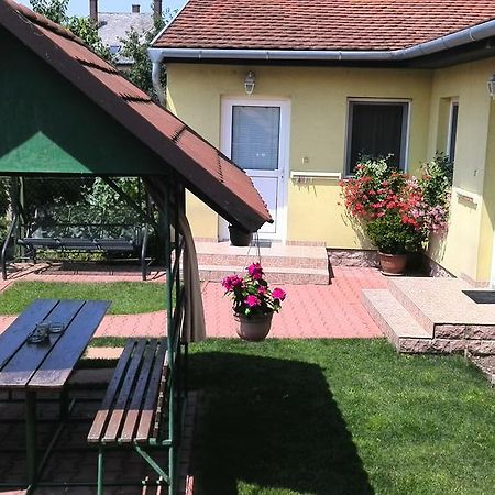 Mosonmagyaróvár Apartman Kaszas Garden מראה חיצוני תמונה