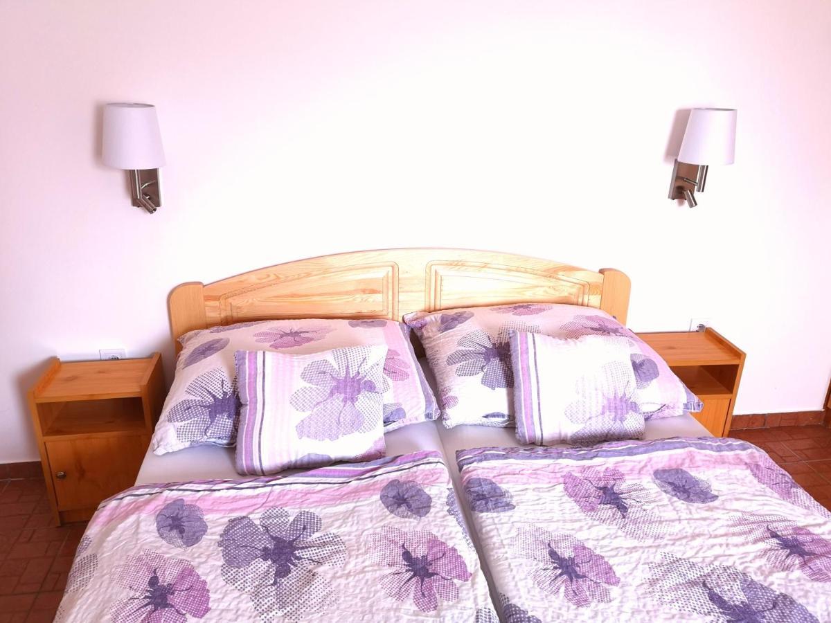 Mosonmagyaróvár Apartman Kaszas Garden מראה חיצוני תמונה