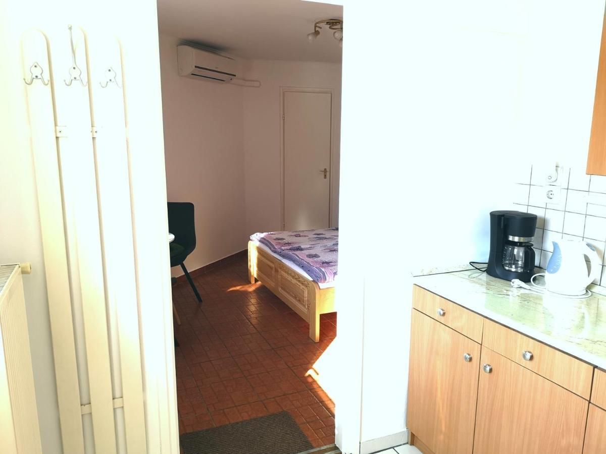 Mosonmagyaróvár Apartman Kaszas Garden מראה חיצוני תמונה