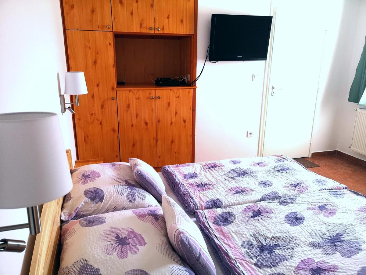 Mosonmagyaróvár Apartman Kaszas Garden מראה חיצוני תמונה