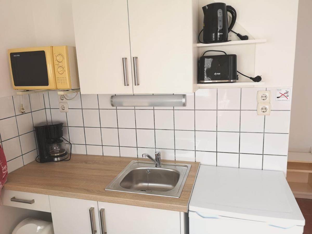 Mosonmagyaróvár Apartman Kaszas Garden מראה חיצוני תמונה