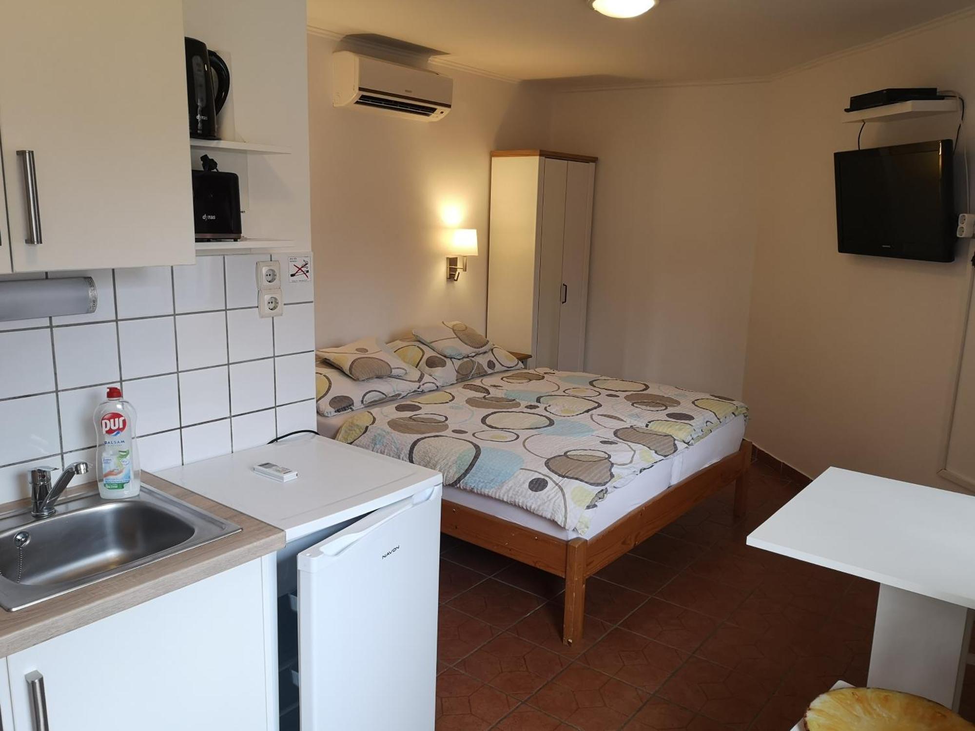 Mosonmagyaróvár Apartman Kaszas Garden מראה חיצוני תמונה