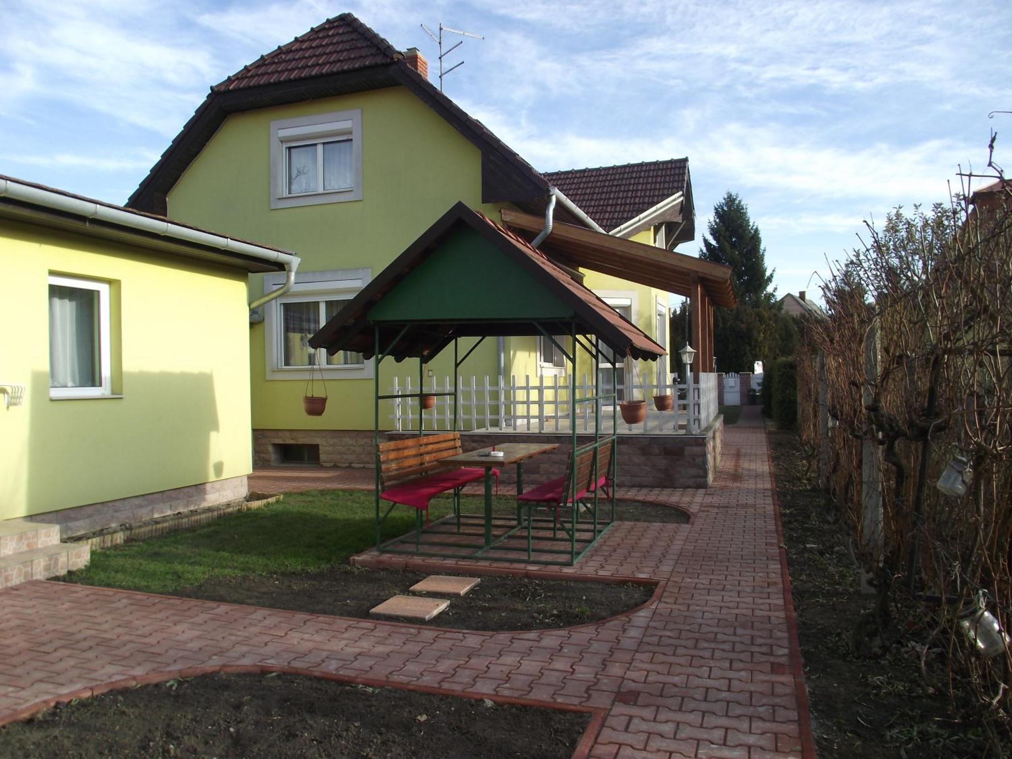 Mosonmagyaróvár Apartman Kaszas Garden מראה חיצוני תמונה