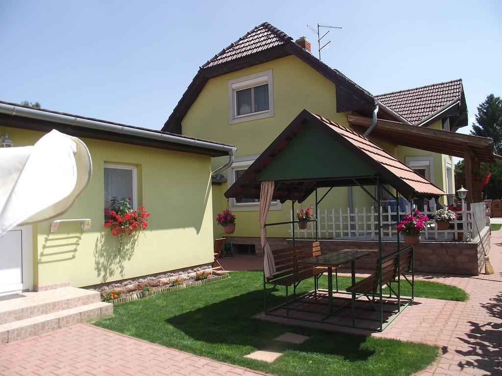 Mosonmagyaróvár Apartman Kaszas Garden מראה חיצוני תמונה
