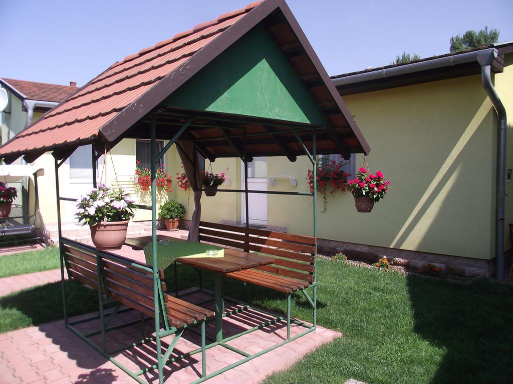 Mosonmagyaróvár Apartman Kaszas Garden מראה חיצוני תמונה