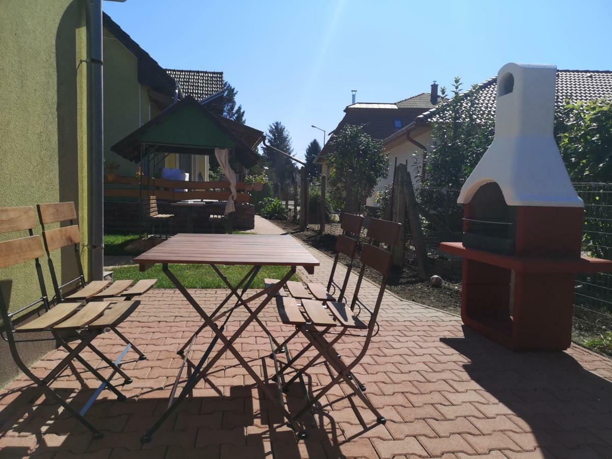 Mosonmagyaróvár Apartman Kaszas Garden מראה חיצוני תמונה