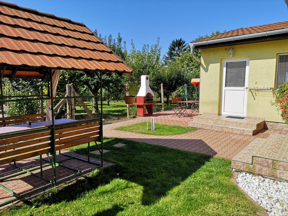 Mosonmagyaróvár Apartman Kaszas Garden מראה חיצוני תמונה