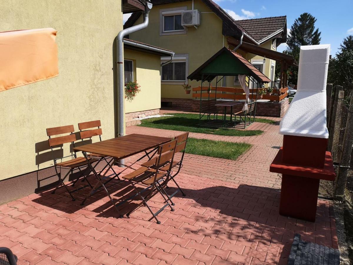 Mosonmagyaróvár Apartman Kaszas Garden מראה חיצוני תמונה